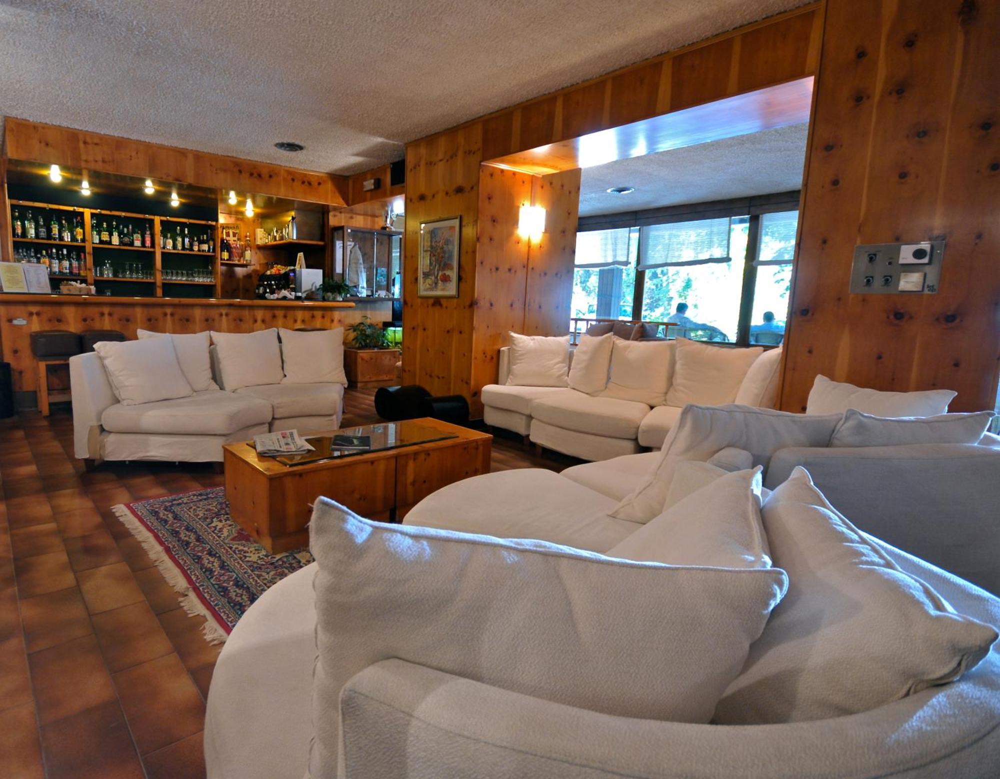 Hotel Nazionale Bormio Esterno foto