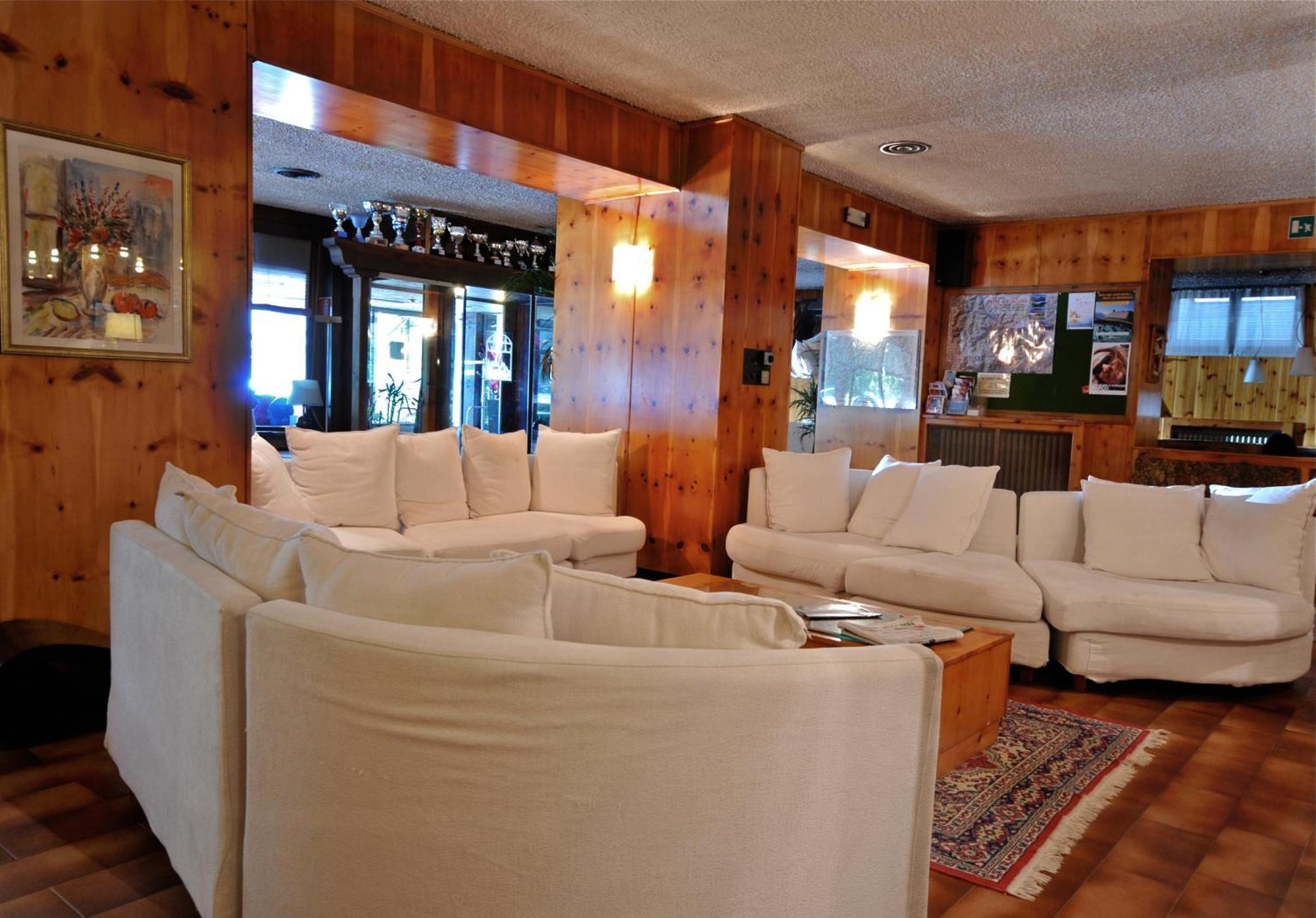 Hotel Nazionale Bormio Esterno foto
