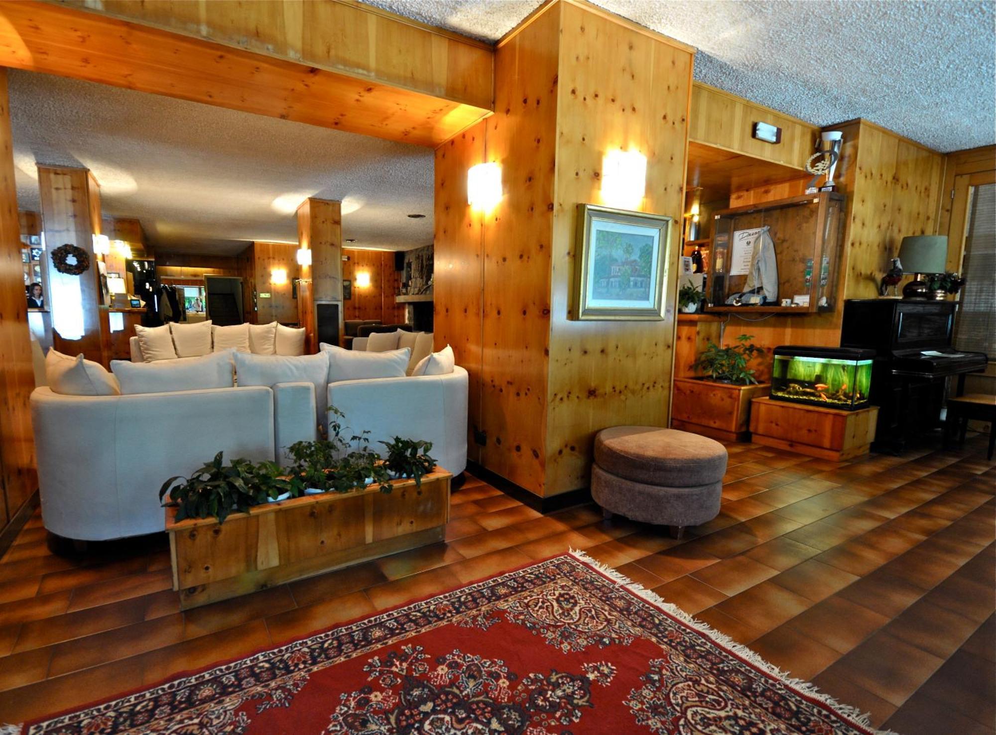 Hotel Nazionale Bormio Esterno foto