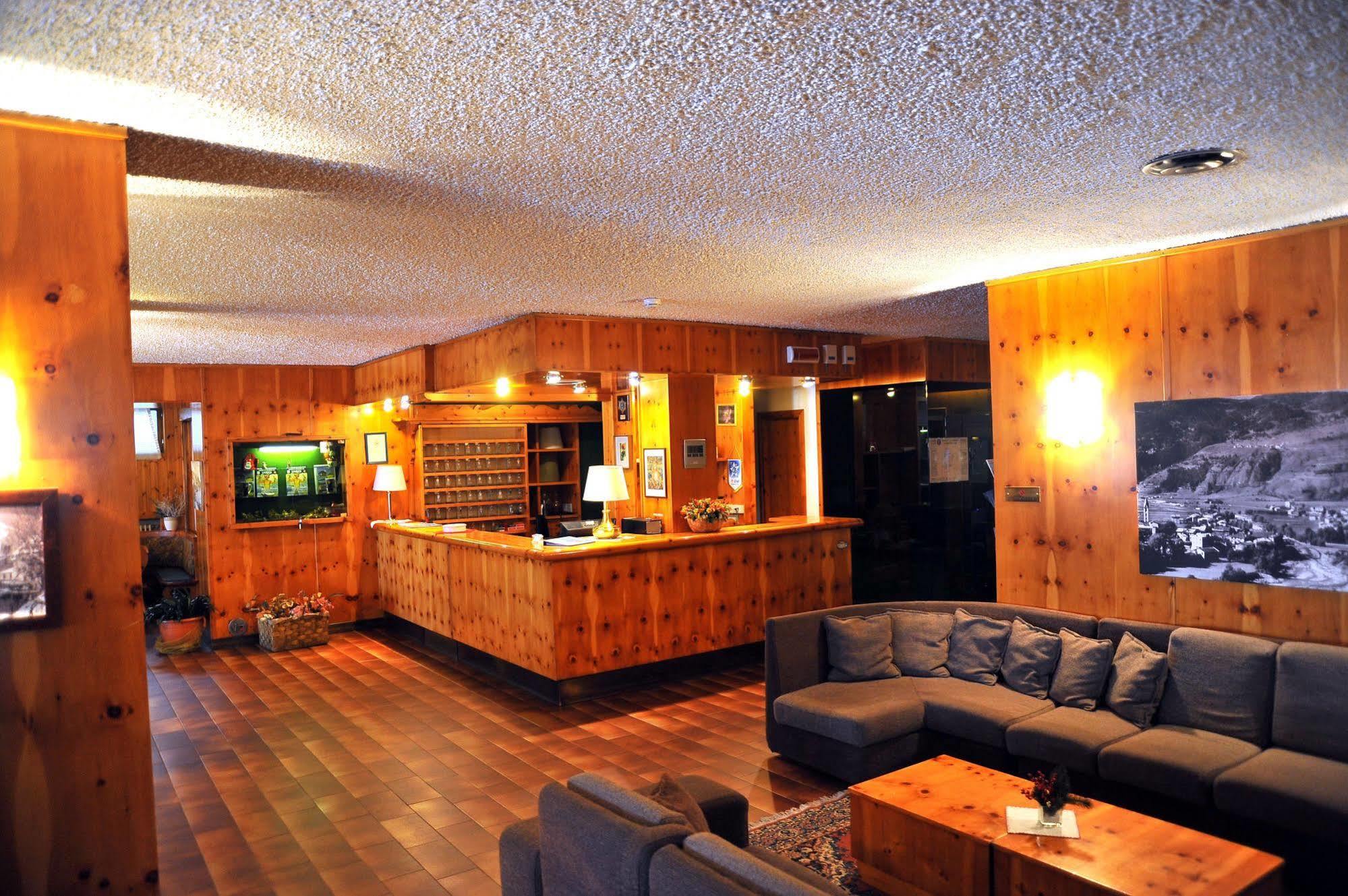 Hotel Nazionale Bormio Esterno foto