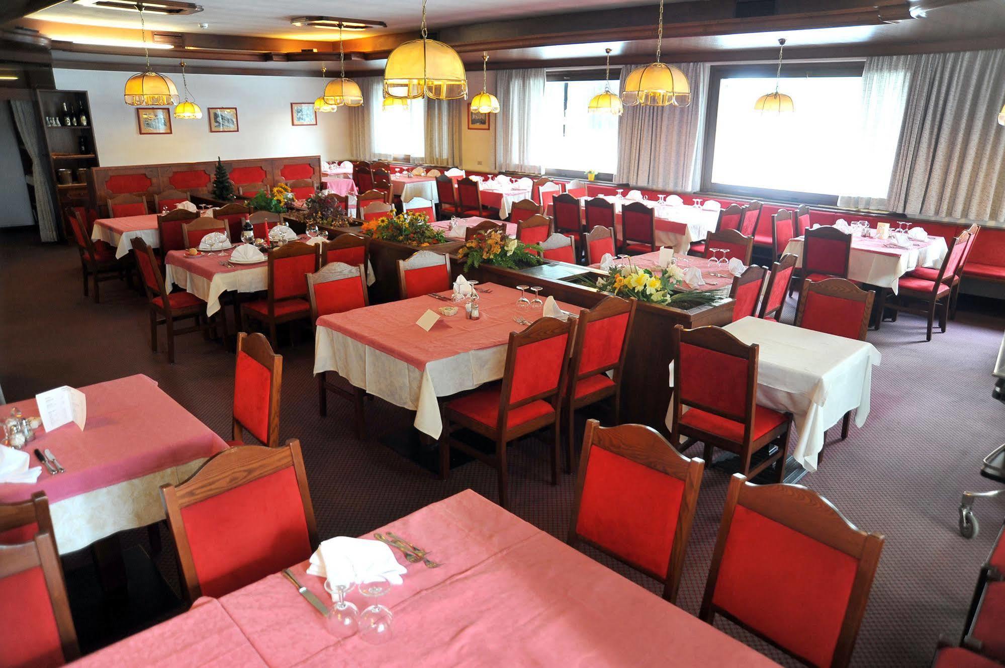 Hotel Nazionale Bormio Esterno foto