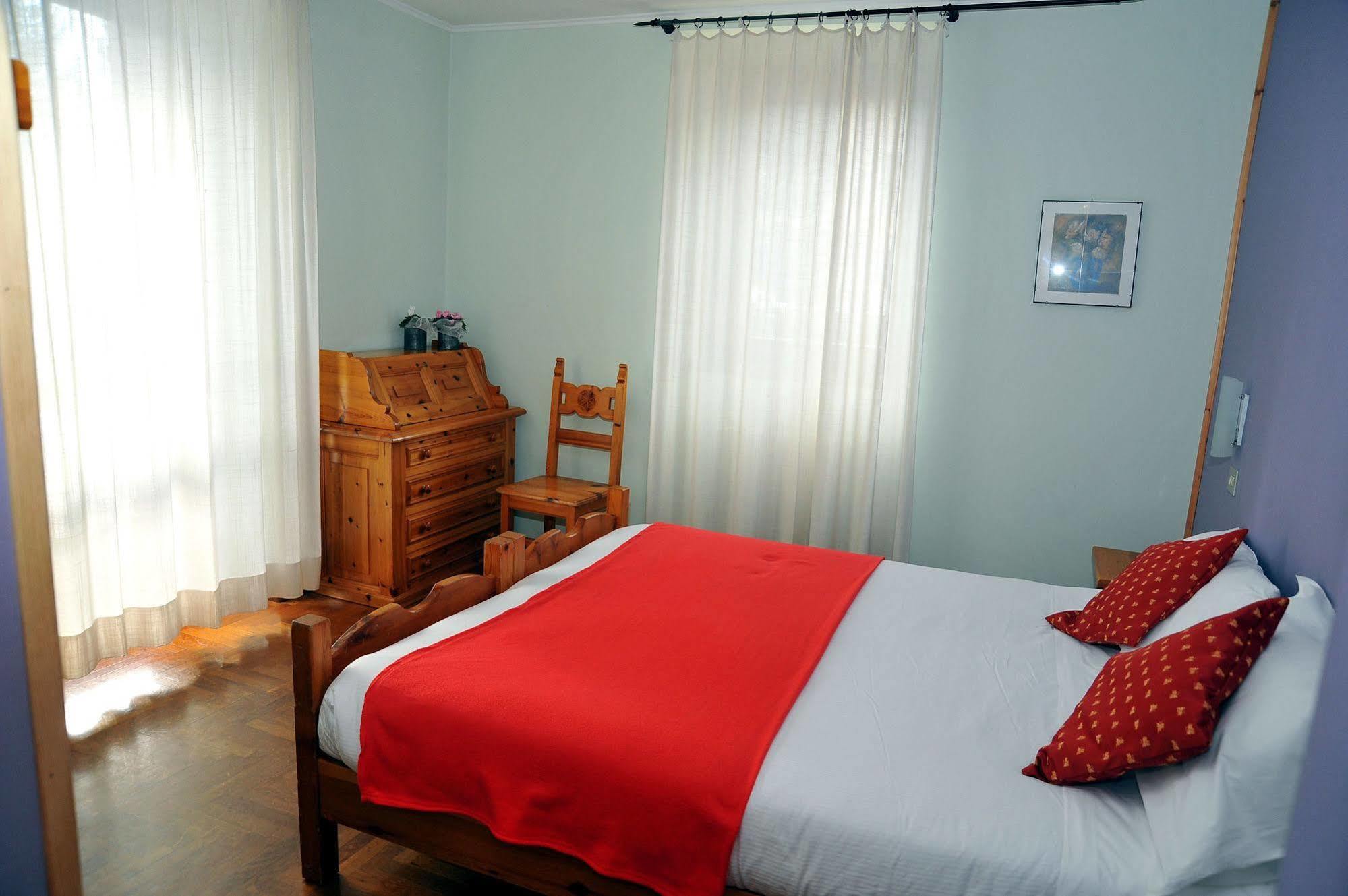 Hotel Nazionale Bormio Esterno foto