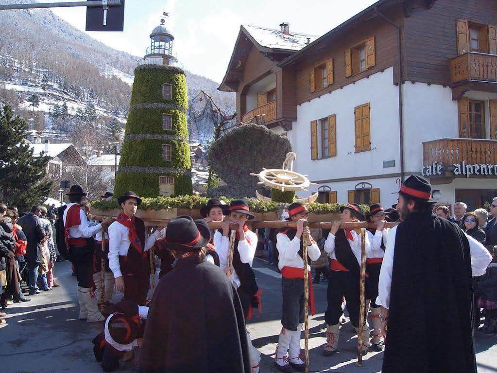 Hotel Nazionale Bormio Esterno foto