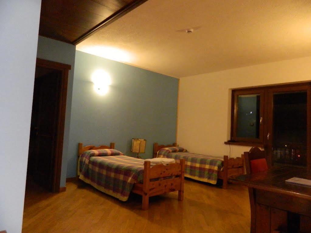 Hotel Nazionale Bormio Esterno foto